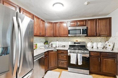 102 Chapman Place unit 102, Leominster, MA 01453 - photo 2
