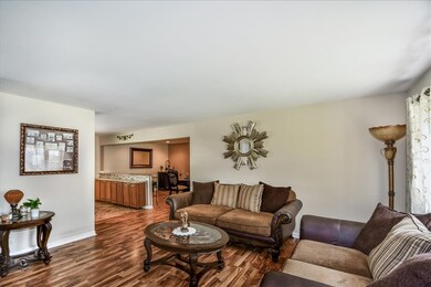 1345 N Elmwood Dr, Aurora, IL 60506 - photo 7