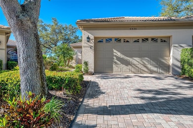 3320 Hadfield Greene unit 39, Sarasota, FL 34235 - photo 2