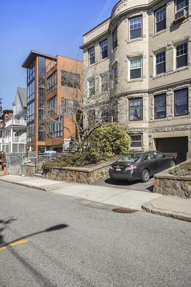 285 Tappan St, Brookline, MA 02445 - photo 2