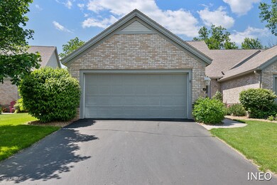 2457 Highridge Ln SE unit 8, Grand Rapids, MI 49546 - photo 2