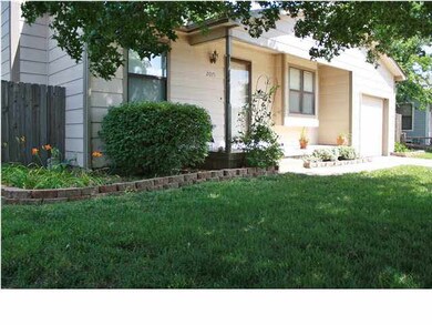Built in 1986 & NO SPECIALS! Goddard schools.