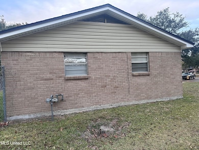 5013 Cambridge Dr, Pascagoula, MS 39581 - photo 7