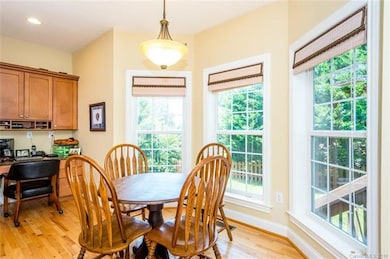 12 Forest Lake Dr, Asheville, NC 28803 - photo 7