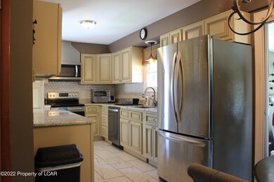 322 Tate St, Taylor, PA 18517 - photo 2