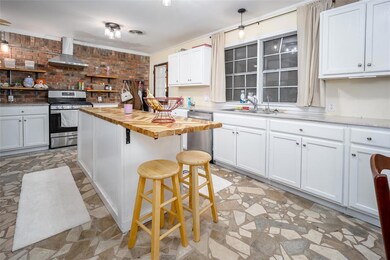 3126 Chisholm Trail, Enid, OK 73701 - photo 6