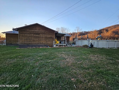 798 Sand Cave Rd, Ewing, VA 24248 - photo 6