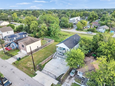 819 E 40th St unit A/B, Houston, TX 77022 - photo 4