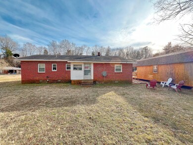 153 Shelton St, Linden, TN 37096 - photo 4