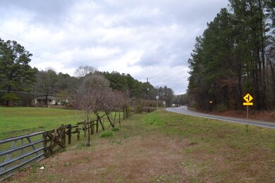 Over 500 ft frontage on Hwy 41