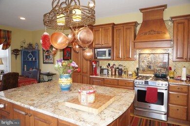 1113 Lincoln Ave, Falls Church, VA 22046 - photo 5