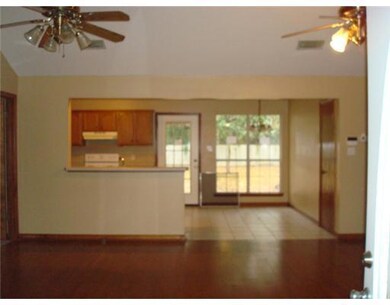 859 Mitchell St, Picayune, MS 39466 - photo 2