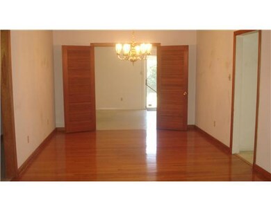 Dining Room. FORMAL DINING ROOM MEASURES 12 X 11-1