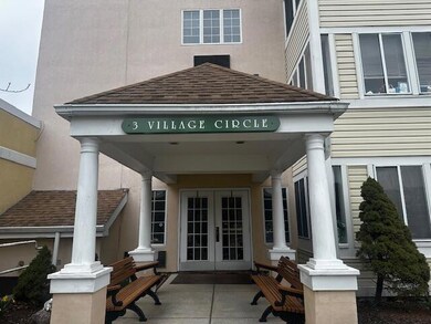 3 Village Cir unit 304, Stroudsburg, PA 18360 - photo 2