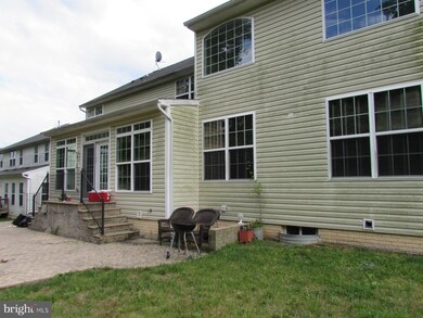 10212 Rolling Green Way, Fort Washington, MD 20744 - photo 4