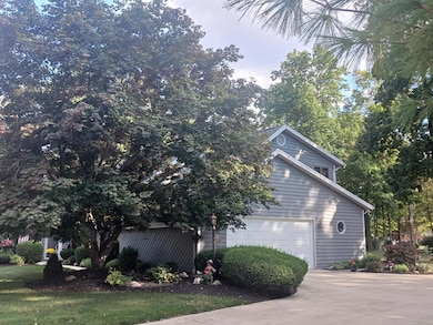 1743 Sherry Lee Dr, Lima, OH 45807 - photo 3