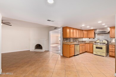 1416 N Manor Cir, Chandler, AZ 85225 - photo 7