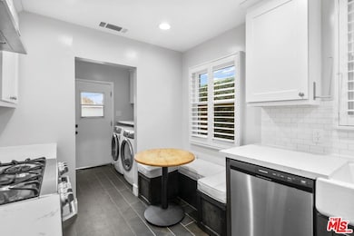 18148 Hartland St, Reseda, CA 91335 - photo 7