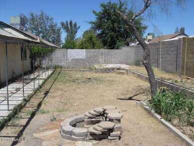 BACKYARD SPA AND FIREPIT