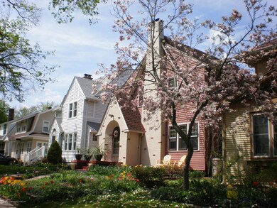 1612 W Shiawassee St, Lansing, MI 48915 - photo 3