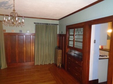 17 Bellevue Ave, Springfield, MA 01108 - photo 2