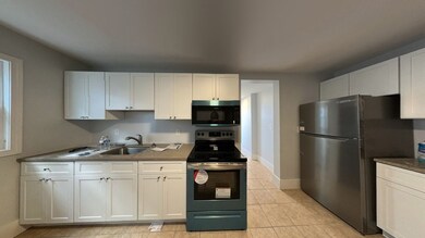 15 W Chestnut St unit 1 Right, Brockton, MA 02301 - photo 5