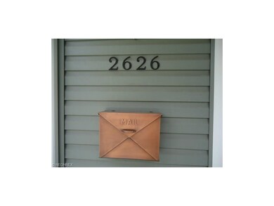 Even the mailbox is charming!