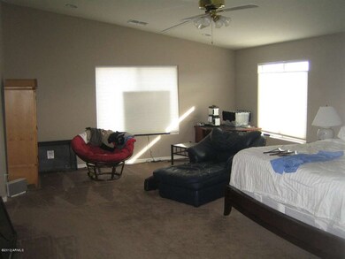 Bedroom - master