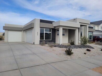 644 W Cypress Umber Dr, Saint George, UT 84790 - photo 2