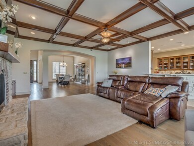 Great flow for entertaining.