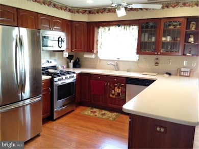 35 Driftwood Ct, Glassboro, NJ 08028 - photo 6