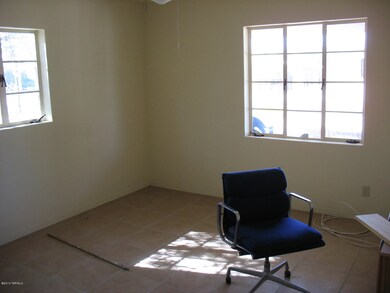 Secondary bedroom in front
