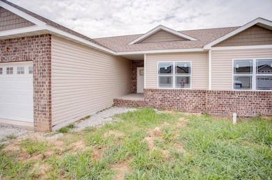 1112 Lucca Ct, Caseyville, IL 62232 - photo 3