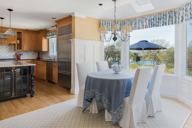 Dining Area w/view