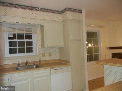 3070 Winter Pine Ct, Fairfax, VA 22031 - photo 5