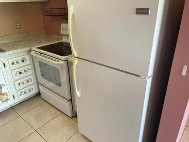 500 Village Green Cir W unit 212, Palm Springs, FL 33461 - photo 3