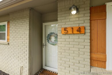 514 N Village Place, Broken Arrow, OK 74012 - photo 2