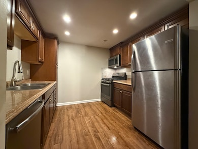 154 E Bailey Rd unit G, Naperville, IL 60565 - photo 6