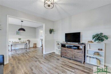 131 Wyckfield Rd, Savannah, GA 31410 - photo 7