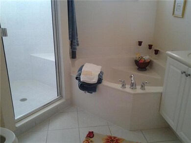 Master Bath/Spa.