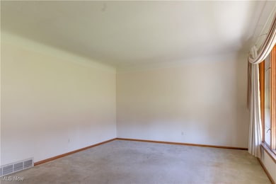 6560 Mackenzie Rd, North Olmsted, OH 44070 - photo 4