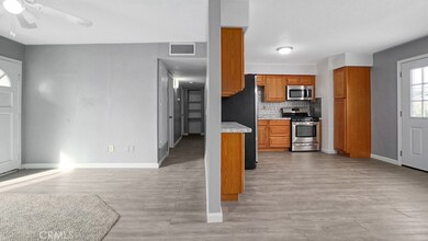 14354 Cactus Dr, Victorville, CA 92395 - photo 5