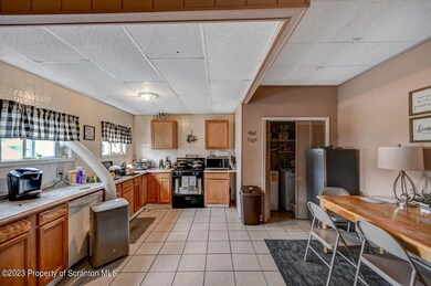 201 Union St, Taylor, PA 18517 - photo 4