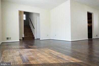 6016 Mustang Dr, Riverdale, MD 20737 - photo 6