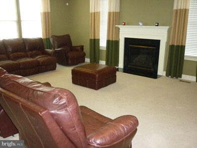 19151 Potomac Crest Dr, Triangle, VA 22172 - photo 7