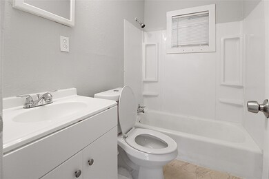 8029 Detroit St unit 10, Houston, TX 77017 - photo 5