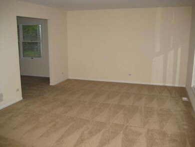 548 N Walnut St, Elmhurst, IL 60126 - photo 2