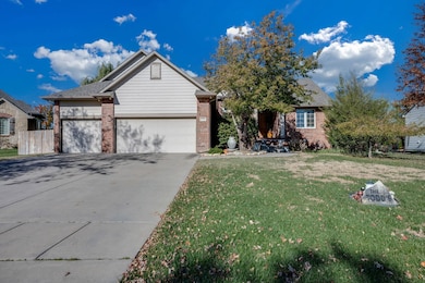 704 W Cornerstone Ct, Andover, KS 67002 - photo 2