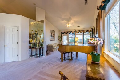 3318 Lawrence Rd, Redding, CA 96002 - photo 4