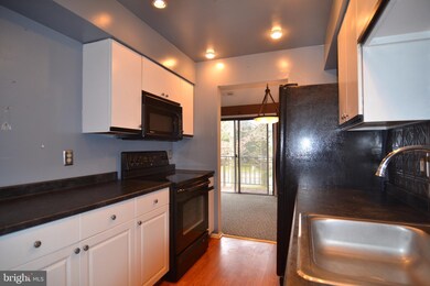 202B Cypress Point Cir unit 202B, Mount Laurel, NJ 08054 - photo 5